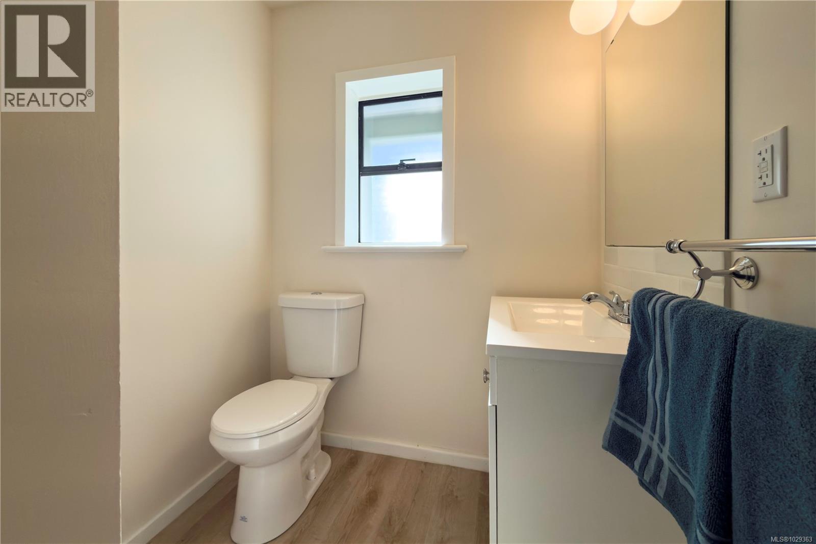 683 Green Rd - 7