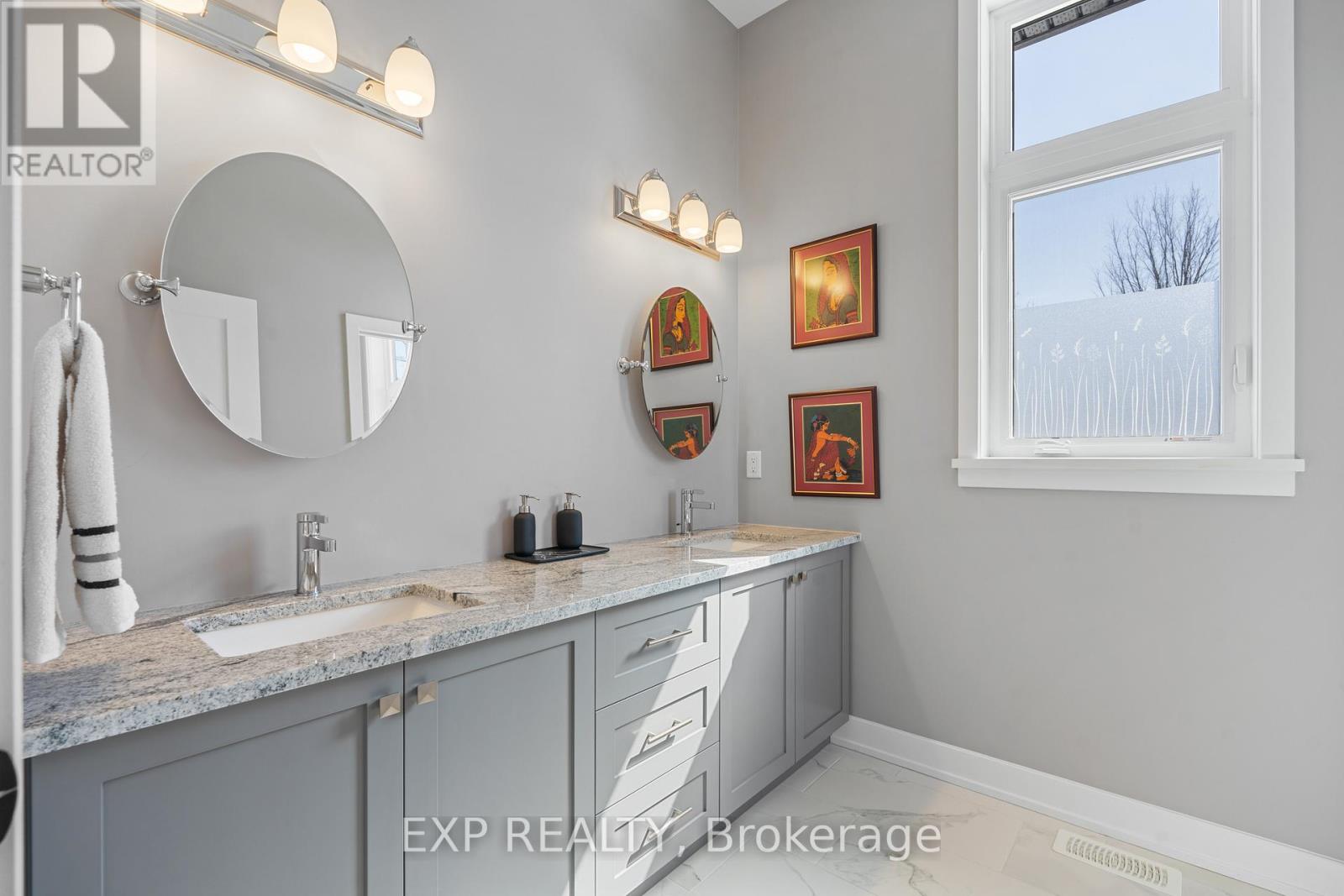 121 LANDIANS WAY — photo 24