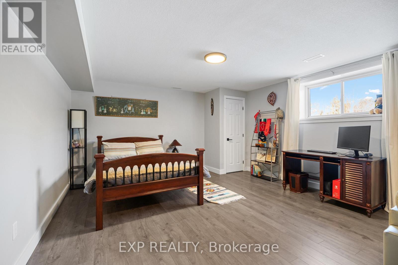 121 LANDIANS WAY — photo 36