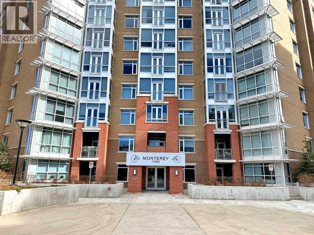 Single Family House for Sale in   Varsity Estates Circle NW Varsity Calgary 