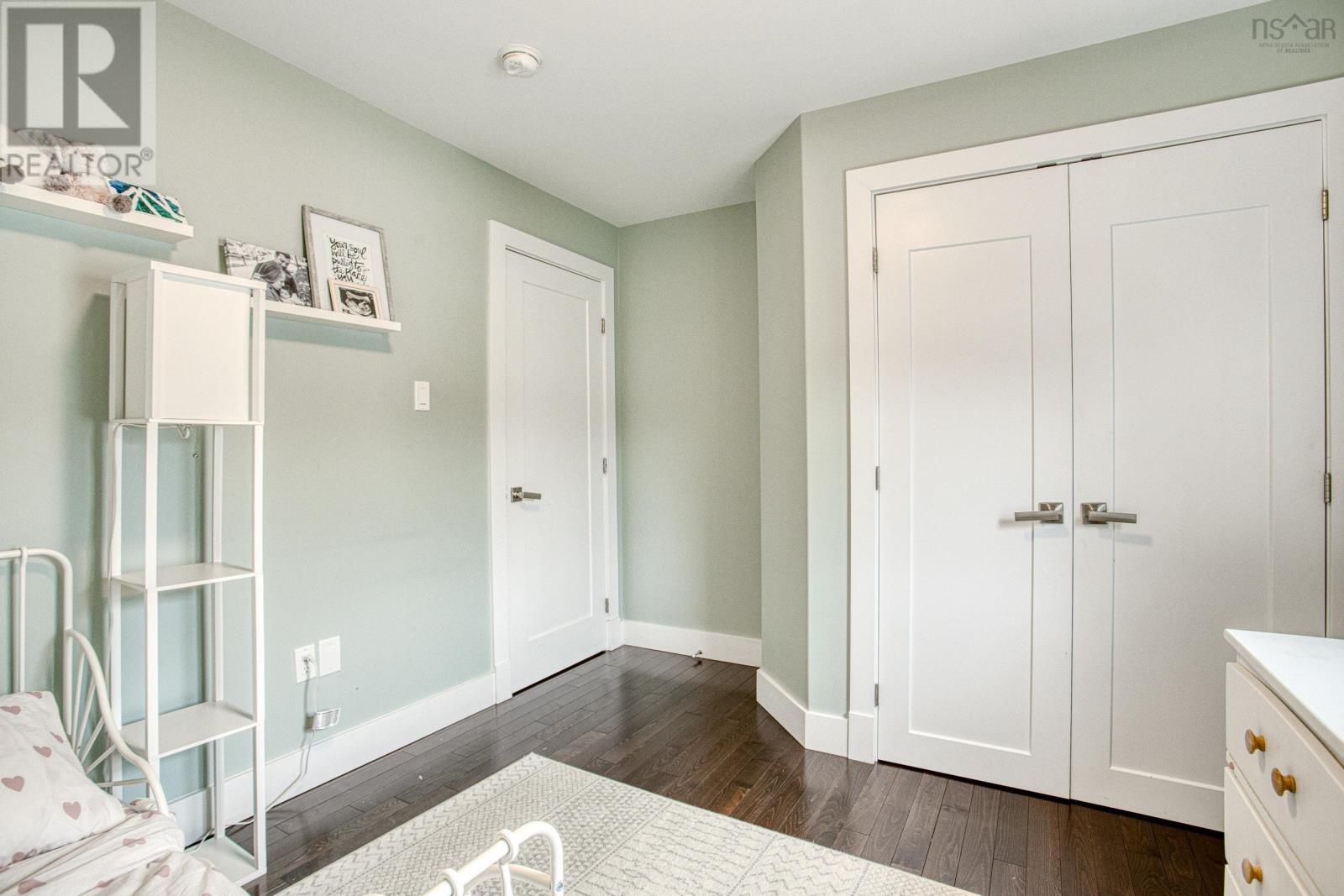 Property 36 of 49 of 3198 Ashburn Avenue