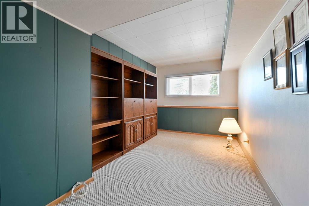 Single Family House 4 Level for Sale in   Street SW Kingsland Calgary 