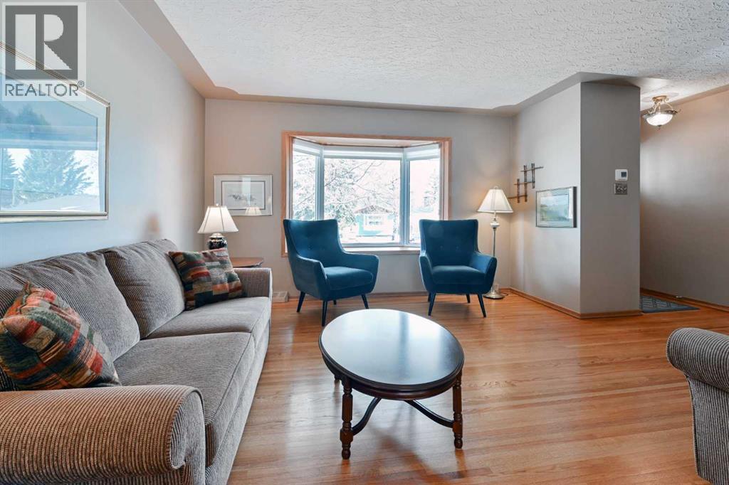 Single Family House 4 Level for Sale in   Street SW Kingsland Calgary 