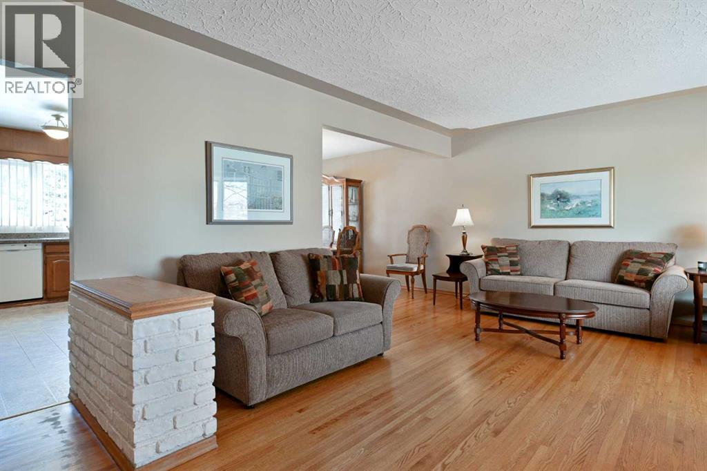 Single Family House 4 Level for Sale in   Street SW Kingsland Calgary 