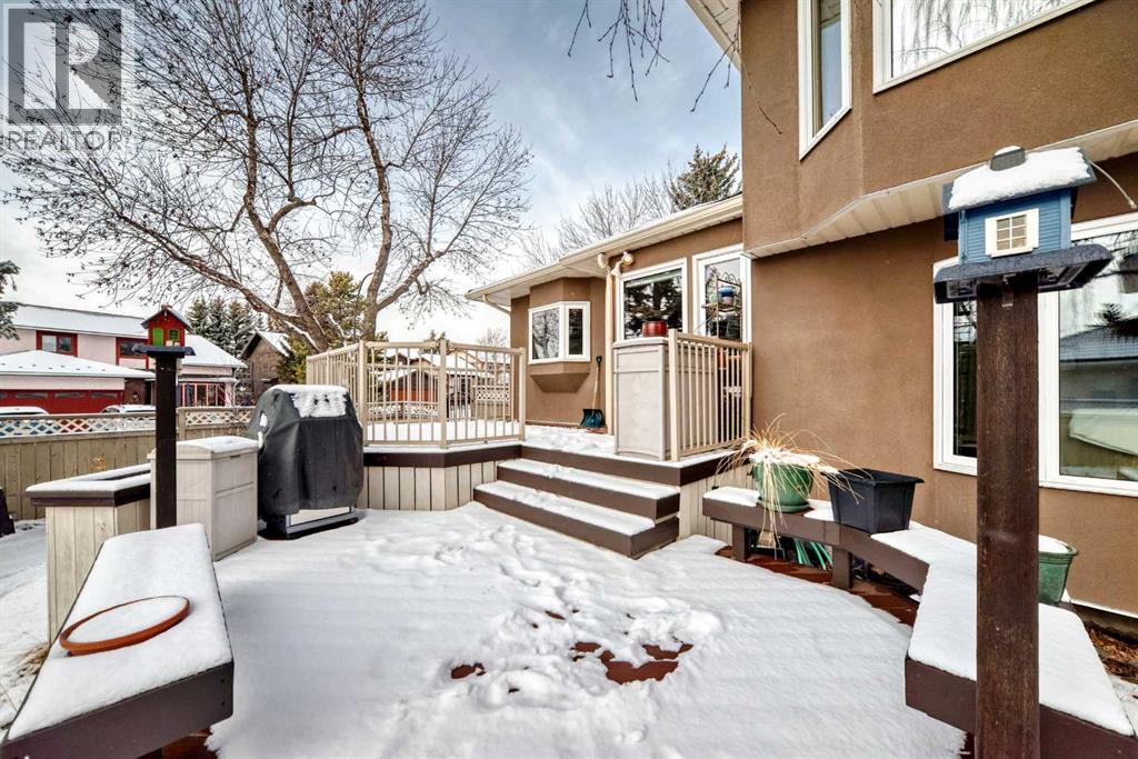 Single Family House for Sale in  Edcath Place NW Edgemont Calgary 