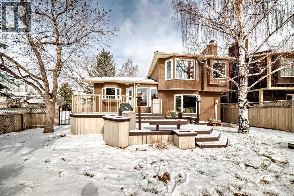 Single Family House for Sale in  Edcath Place NW Edgemont Calgary 