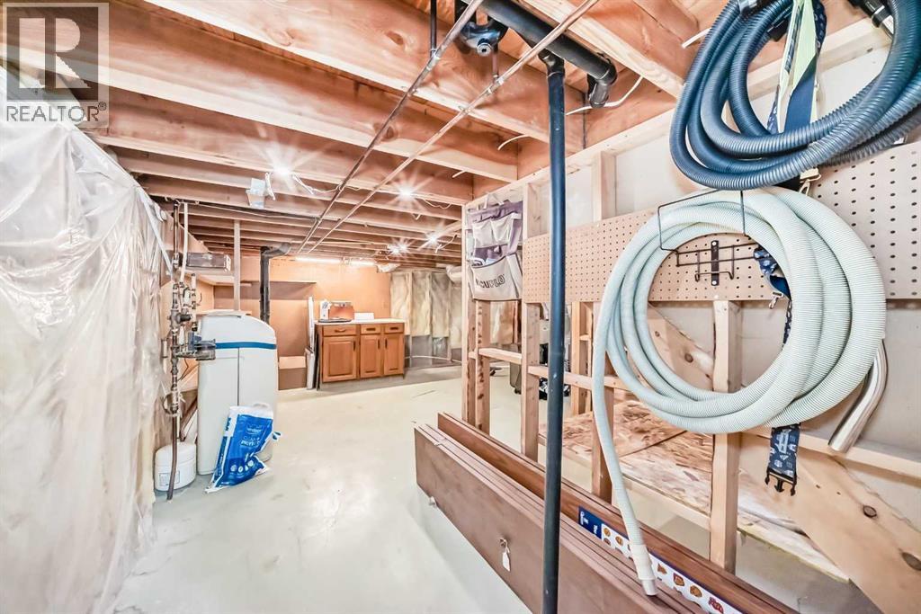 Single Family House for Sale in  Edcath Place NW Edgemont Calgary 