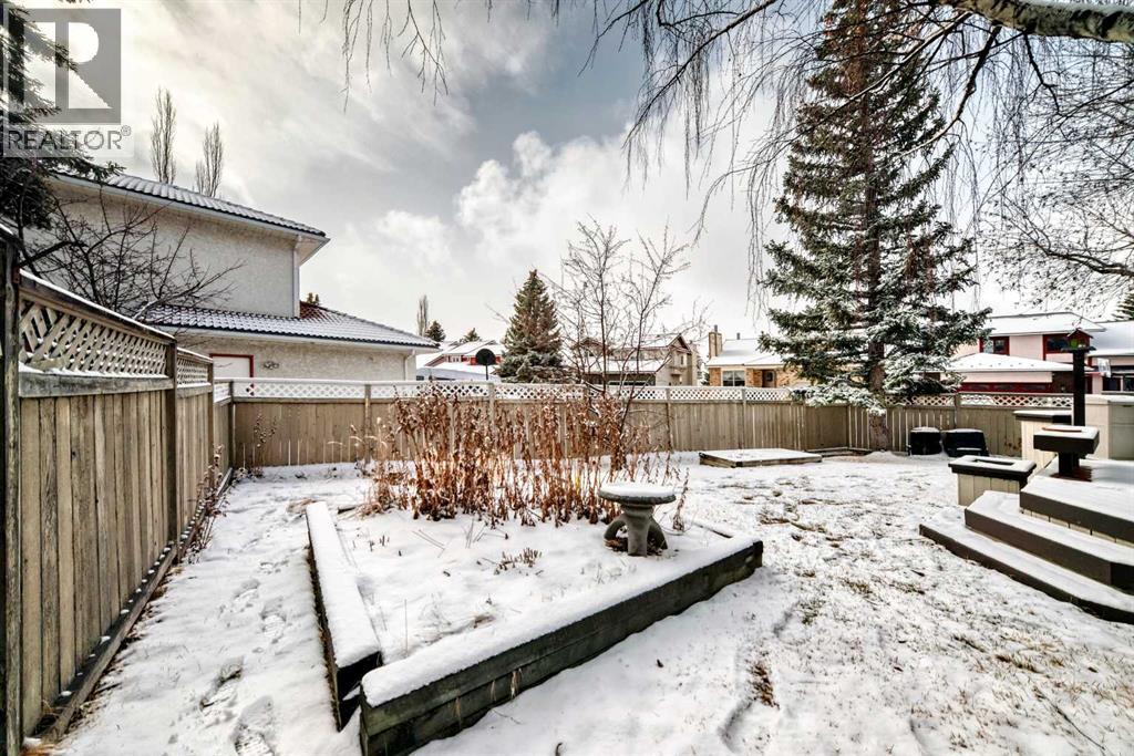 Single Family House for Sale in  Edcath Place NW Edgemont Calgary 
