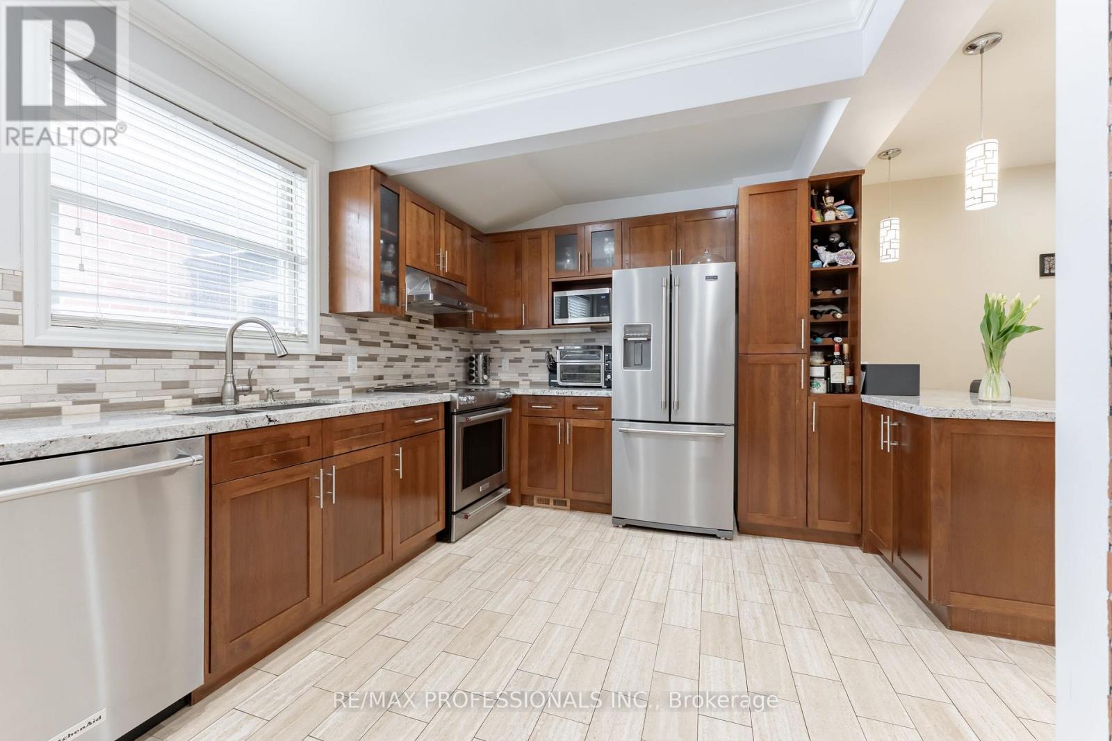 745 GLENGROVE AVENUE W - 14