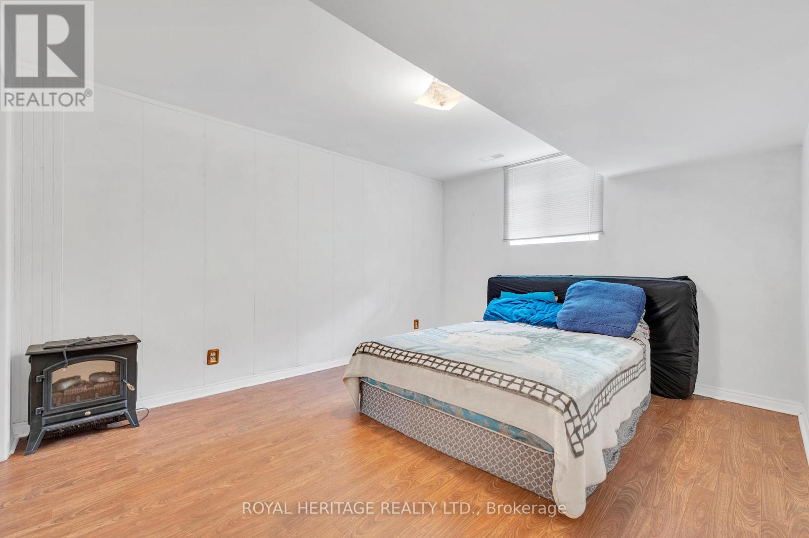 1321C AIRPORT PARKWAY - 28