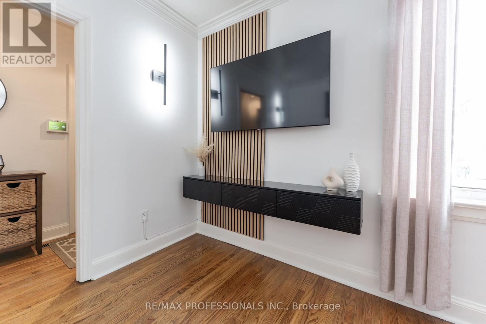 745 GLENGROVE AVENUE W - 9