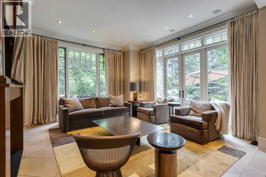 Single Family House for Sale in  Montcalm Crescent SW Upper Mount Royal Calgary 