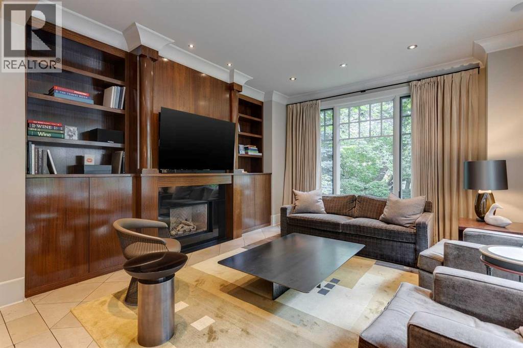 Single Family House for Sale in  Montcalm Crescent SW Upper Mount Royal Calgary 