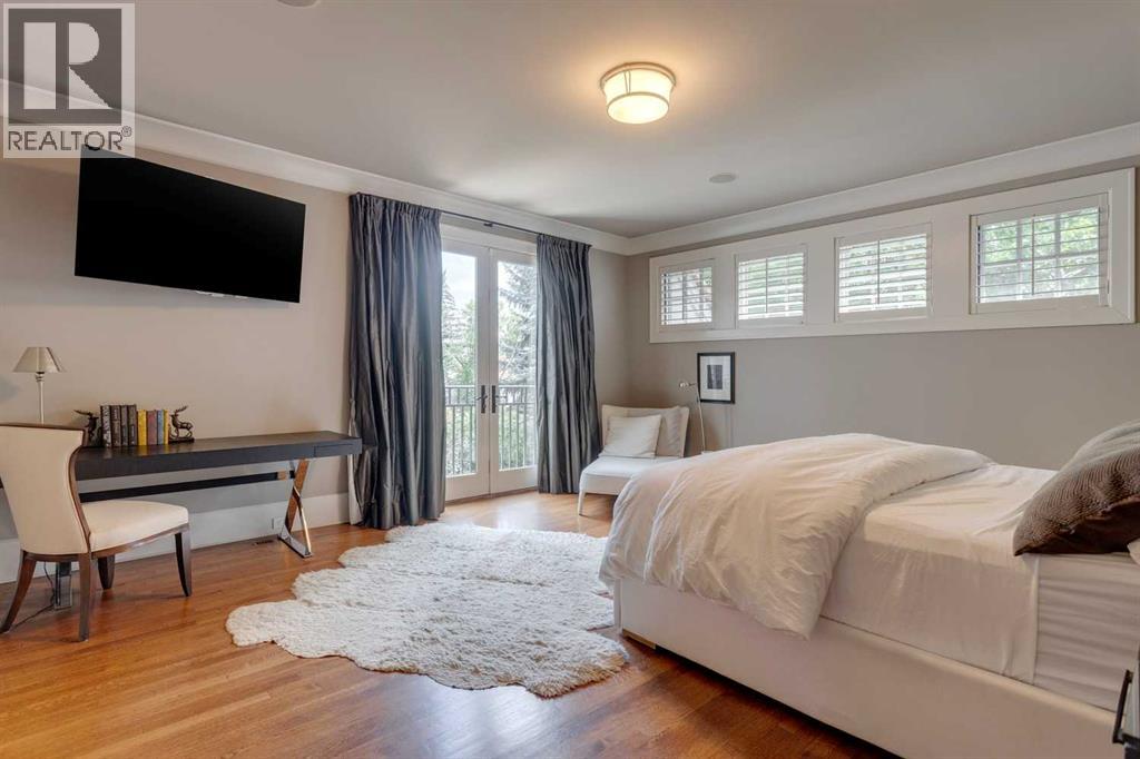 Single Family House for Sale in  Montcalm Crescent SW Upper Mount Royal Calgary 