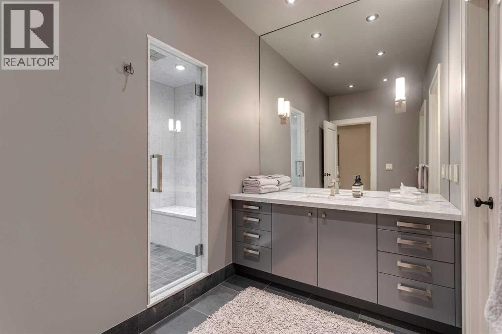 Single Family House for Sale in  Montcalm Crescent SW Upper Mount Royal Calgary 