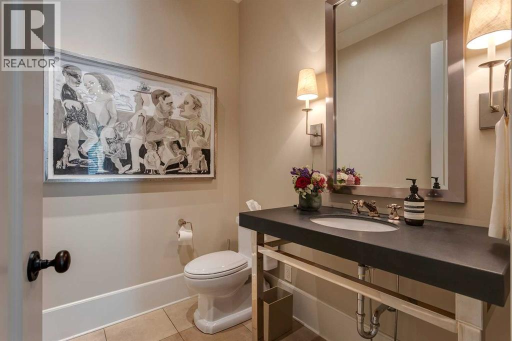 Single Family House for Sale in  Montcalm Crescent SW Upper Mount Royal Calgary 