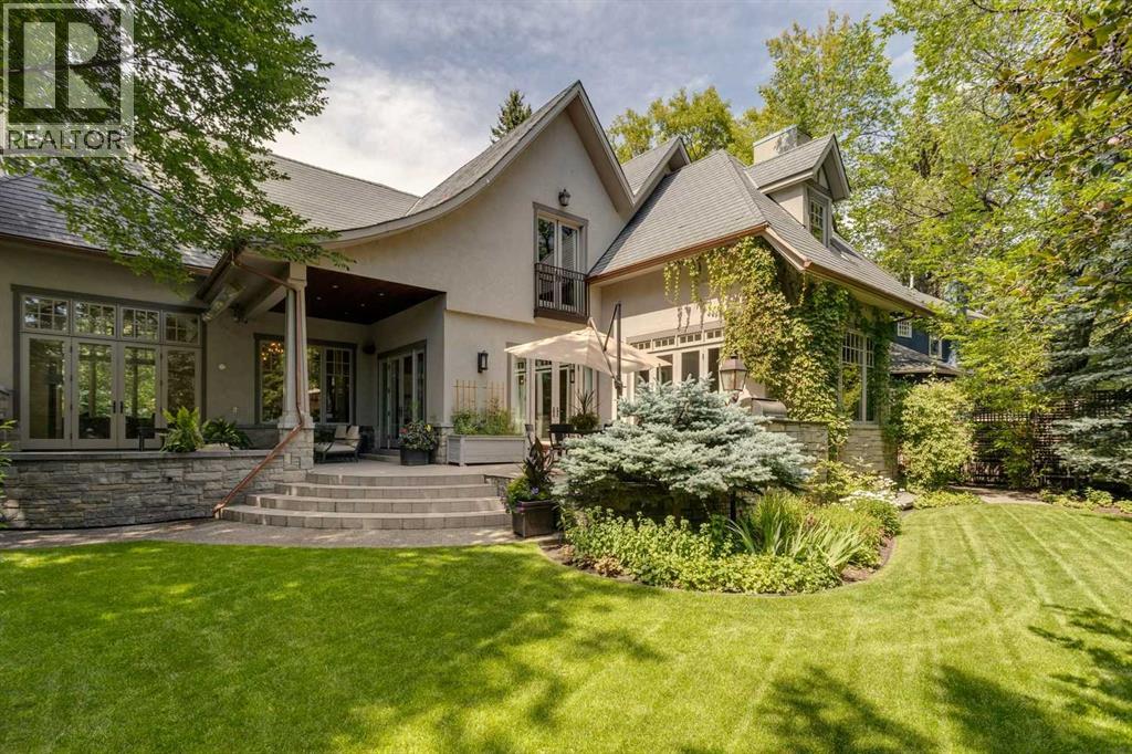 Single Family House for Sale in  Montcalm Crescent SW Upper Mount Royal Calgary 