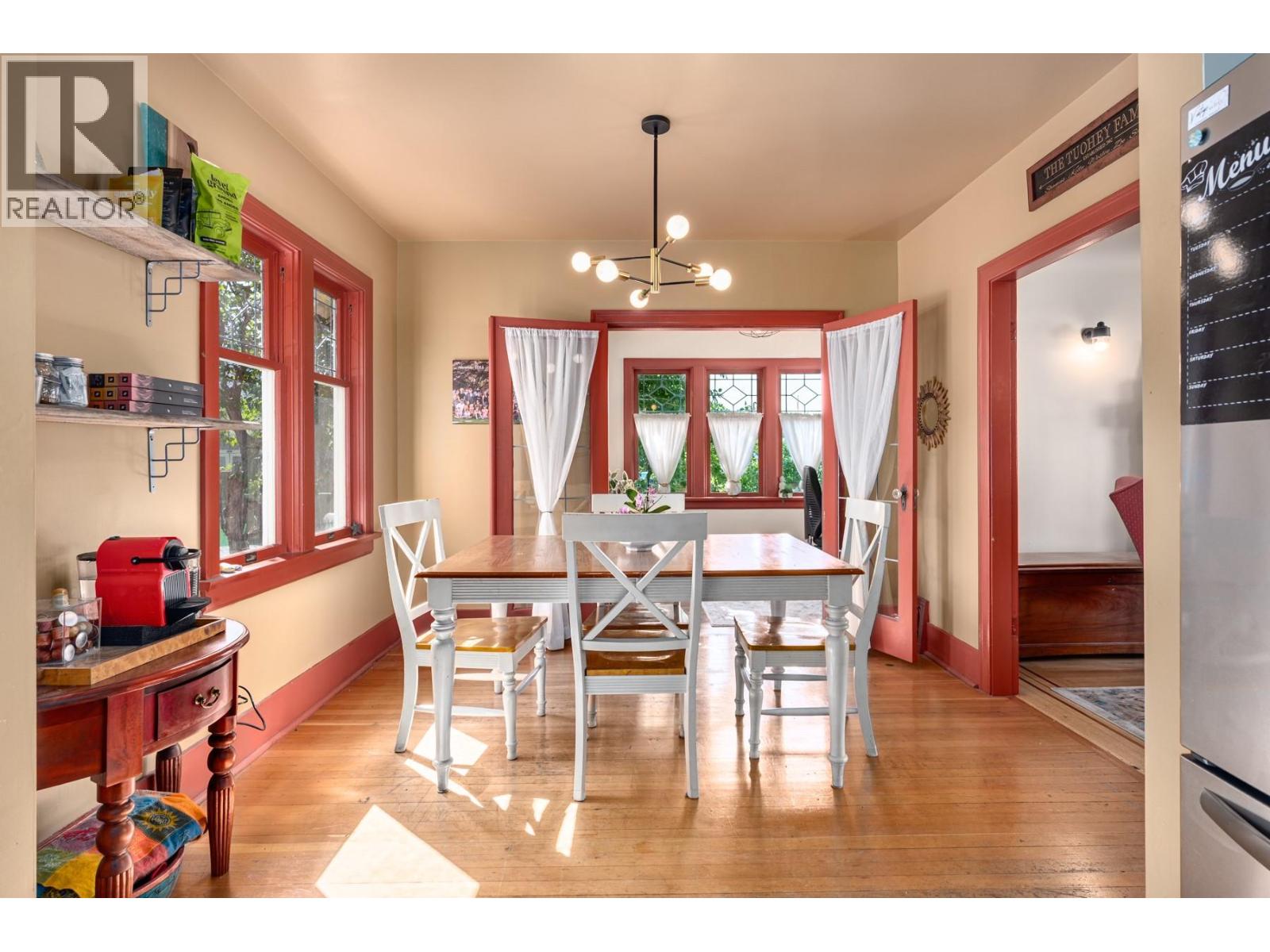 210 Brink Street - 11