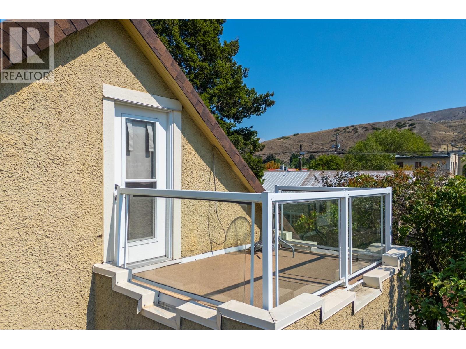 210 Brink Street - 23