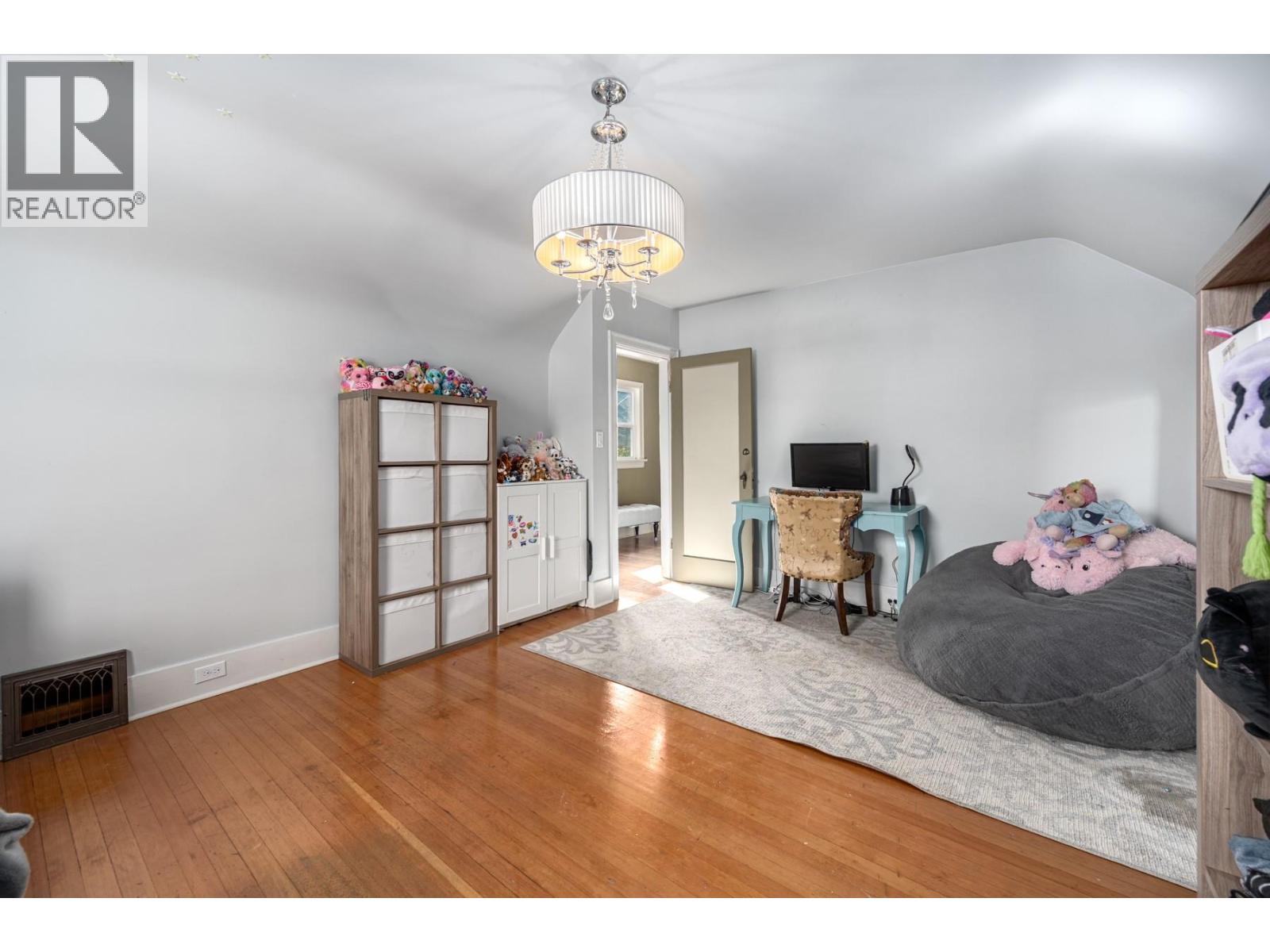 210 Brink Street - 27
