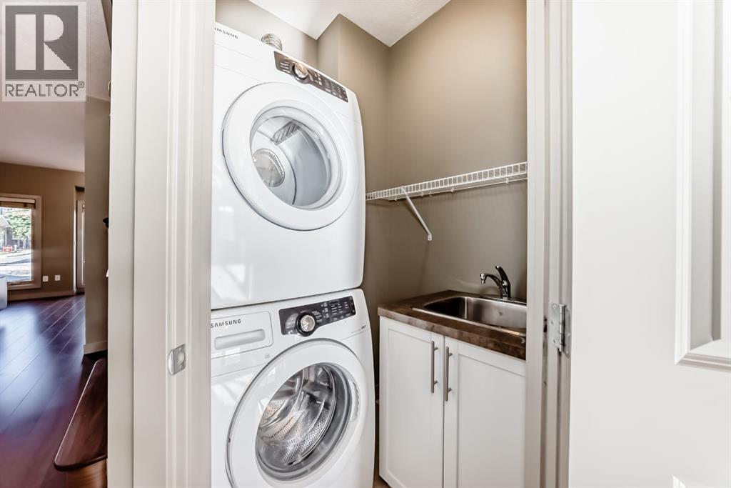 Single Family House for Sale in  Cougar Ridge Landing SW Cougar Ridge Calgary 