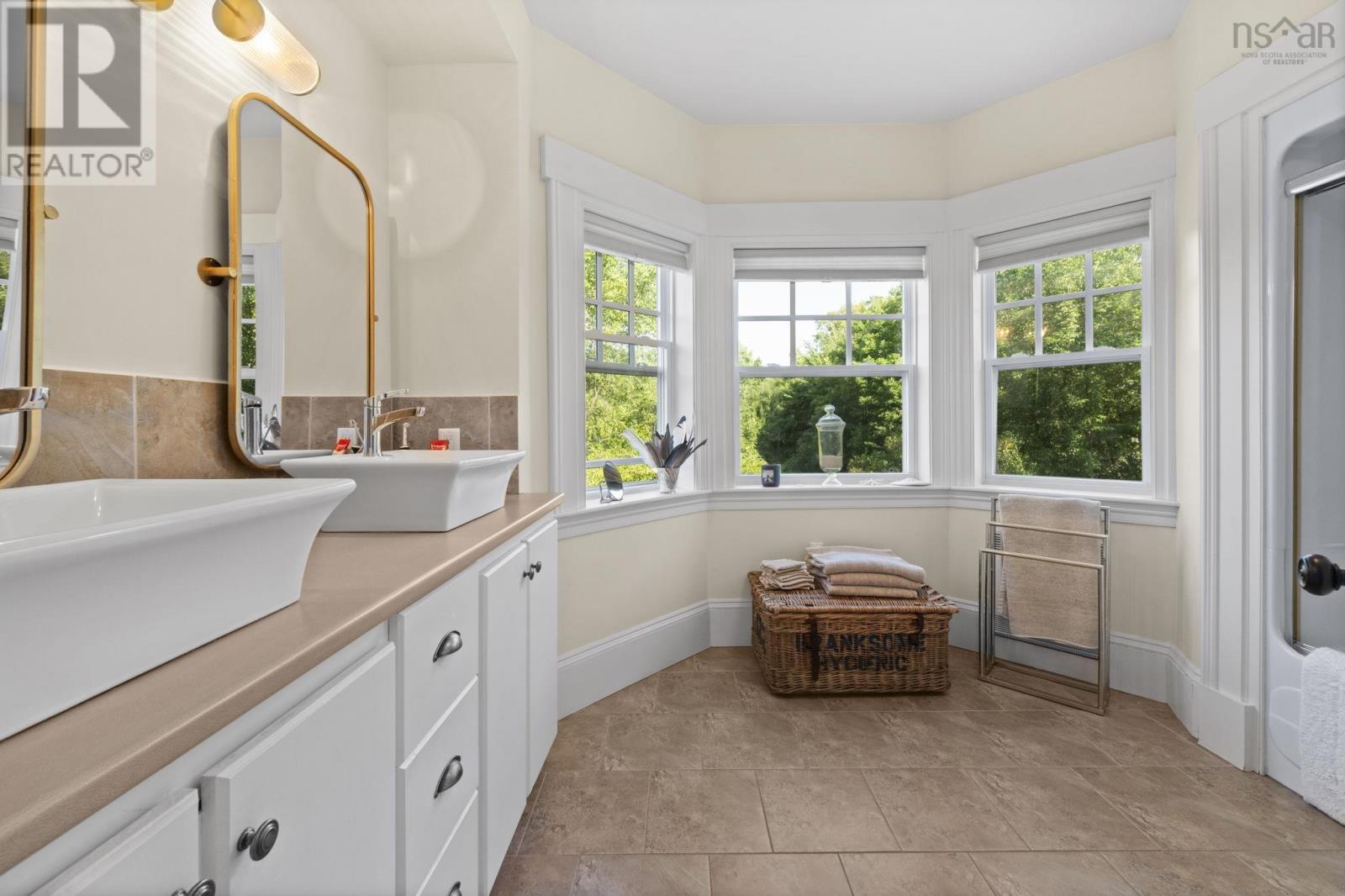 Property 42 of 50 of 190 Main Street