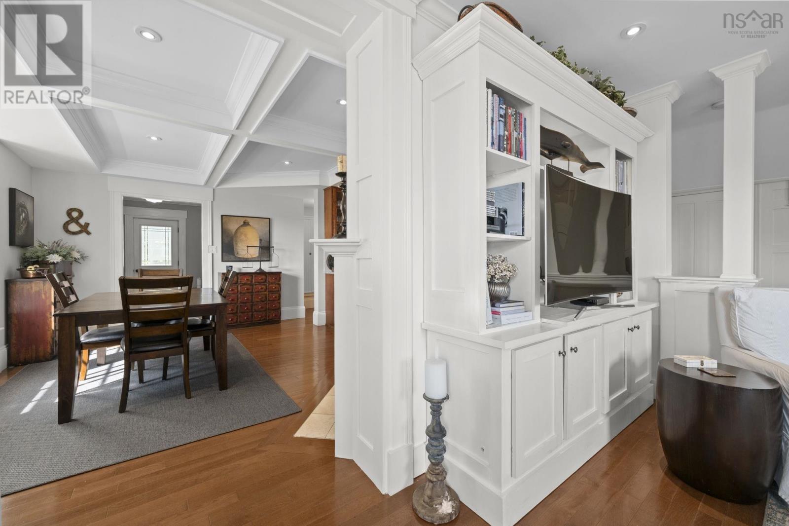 Property 19 of 50 of 190 Main Street