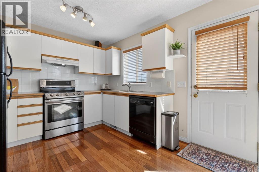 Single Family House for Sale in  Hidden Hills Road NW Hidden Valley Calgary 