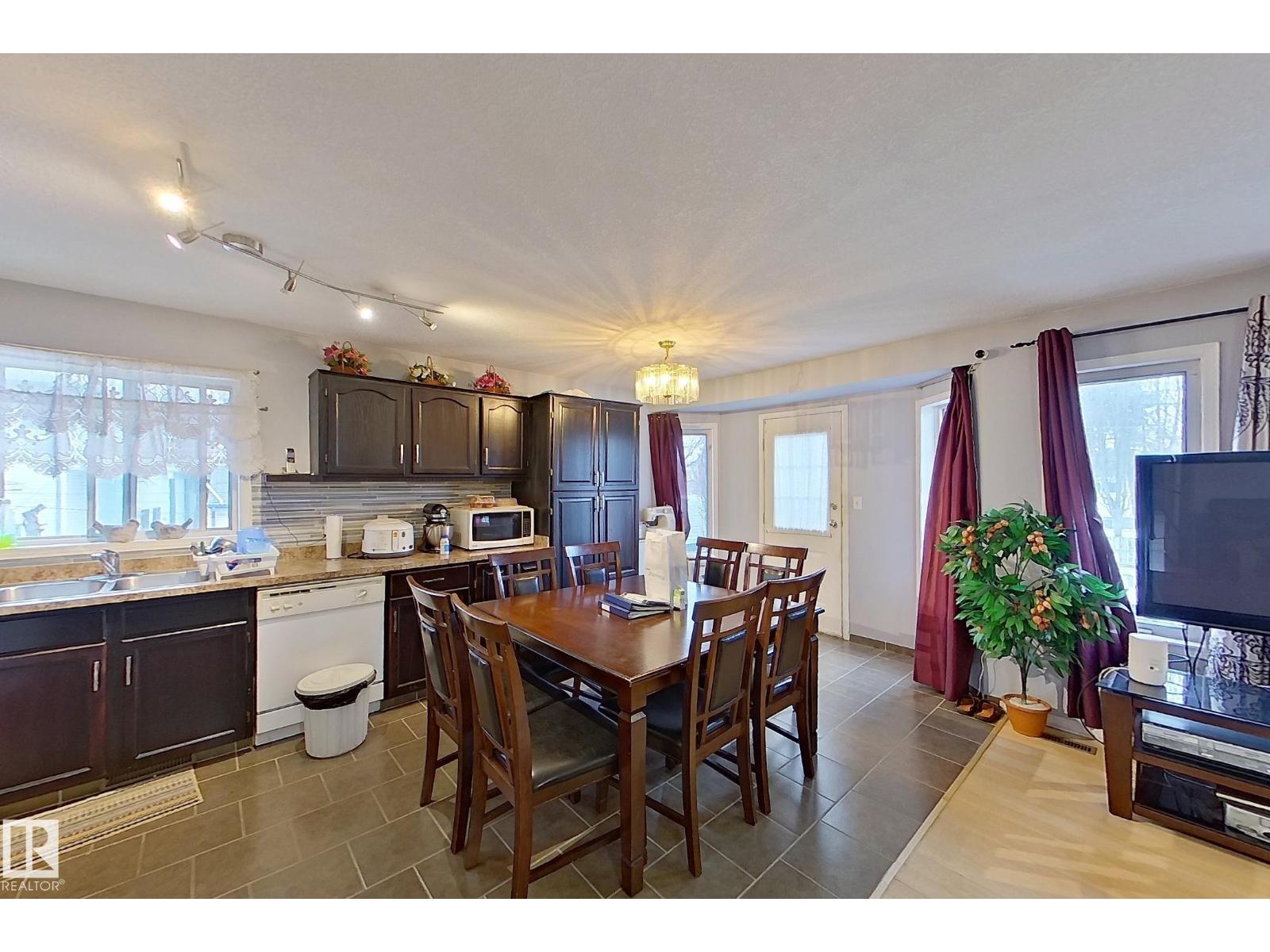 Single Family House Bi-level for Sale in   ST NW Edmonton 