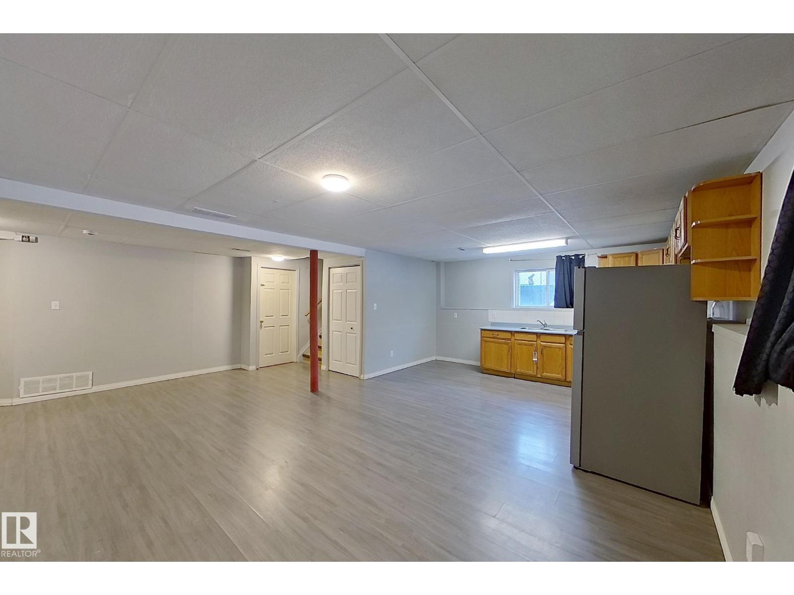 Single Family House Bi-level for Sale in   ST NW Edmonton 