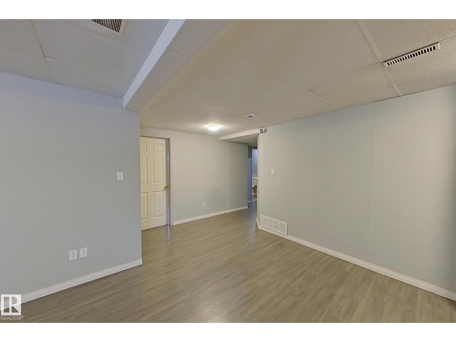 Single Family House Bi-level for Sale in   ST NW Edmonton 