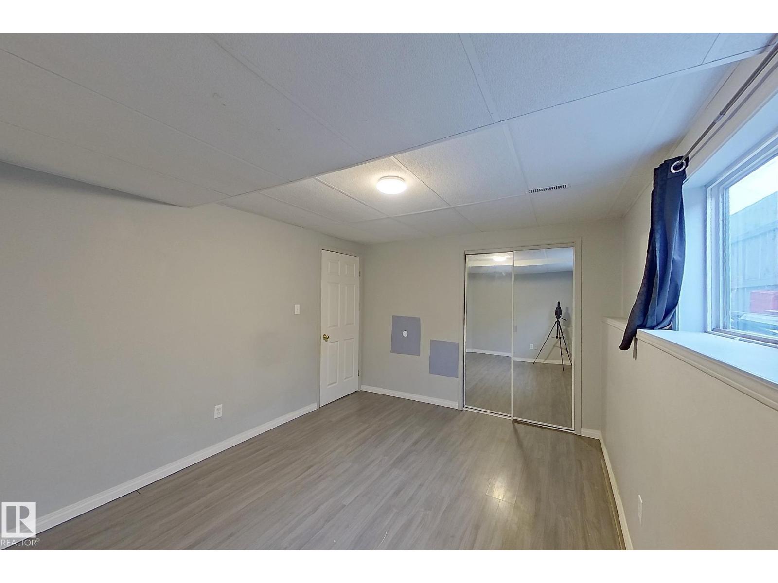 Single Family House Bi-level for Sale in   ST NW Edmonton 