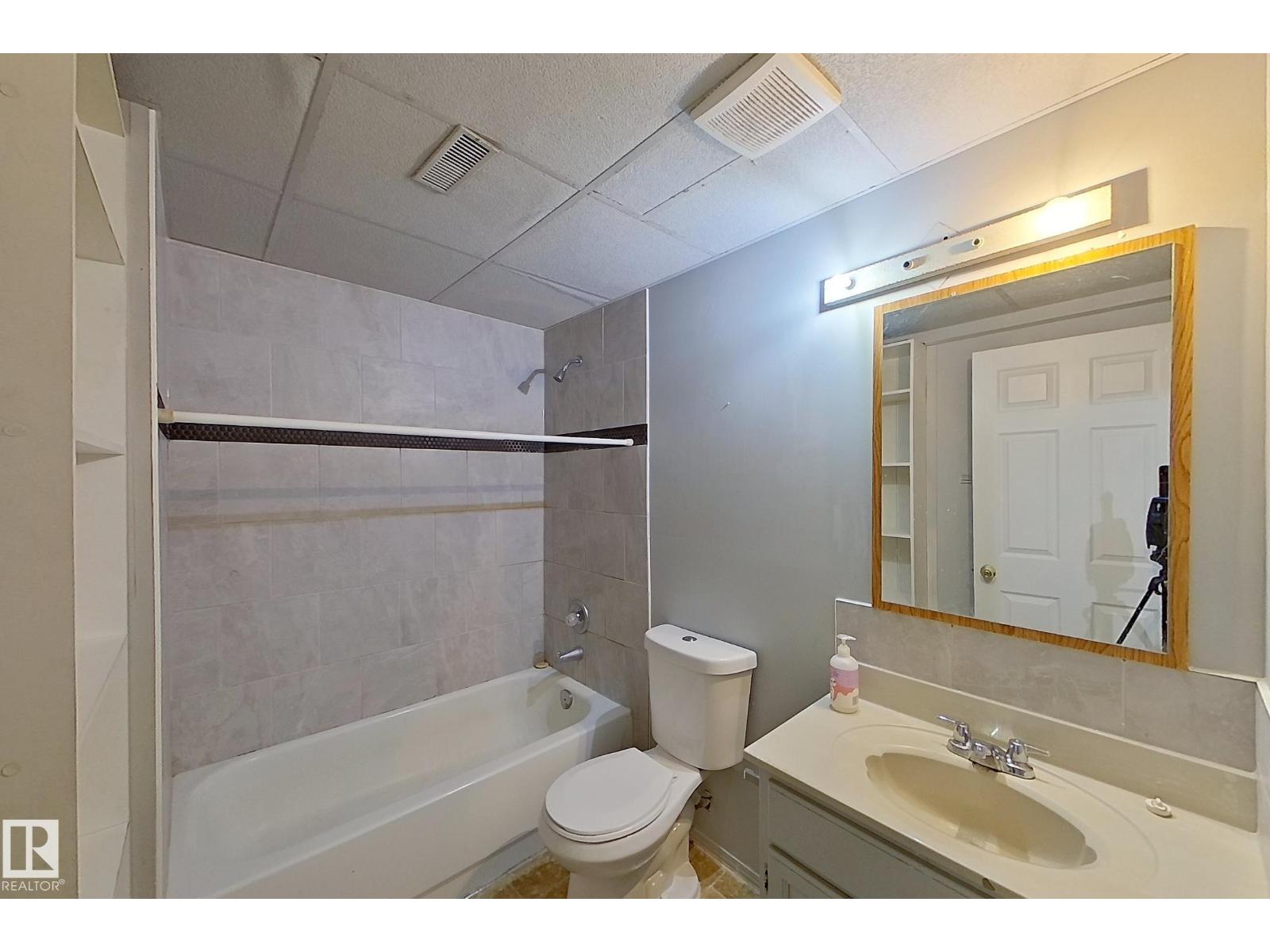 Single Family House Bi-level for Sale in   ST NW Edmonton 