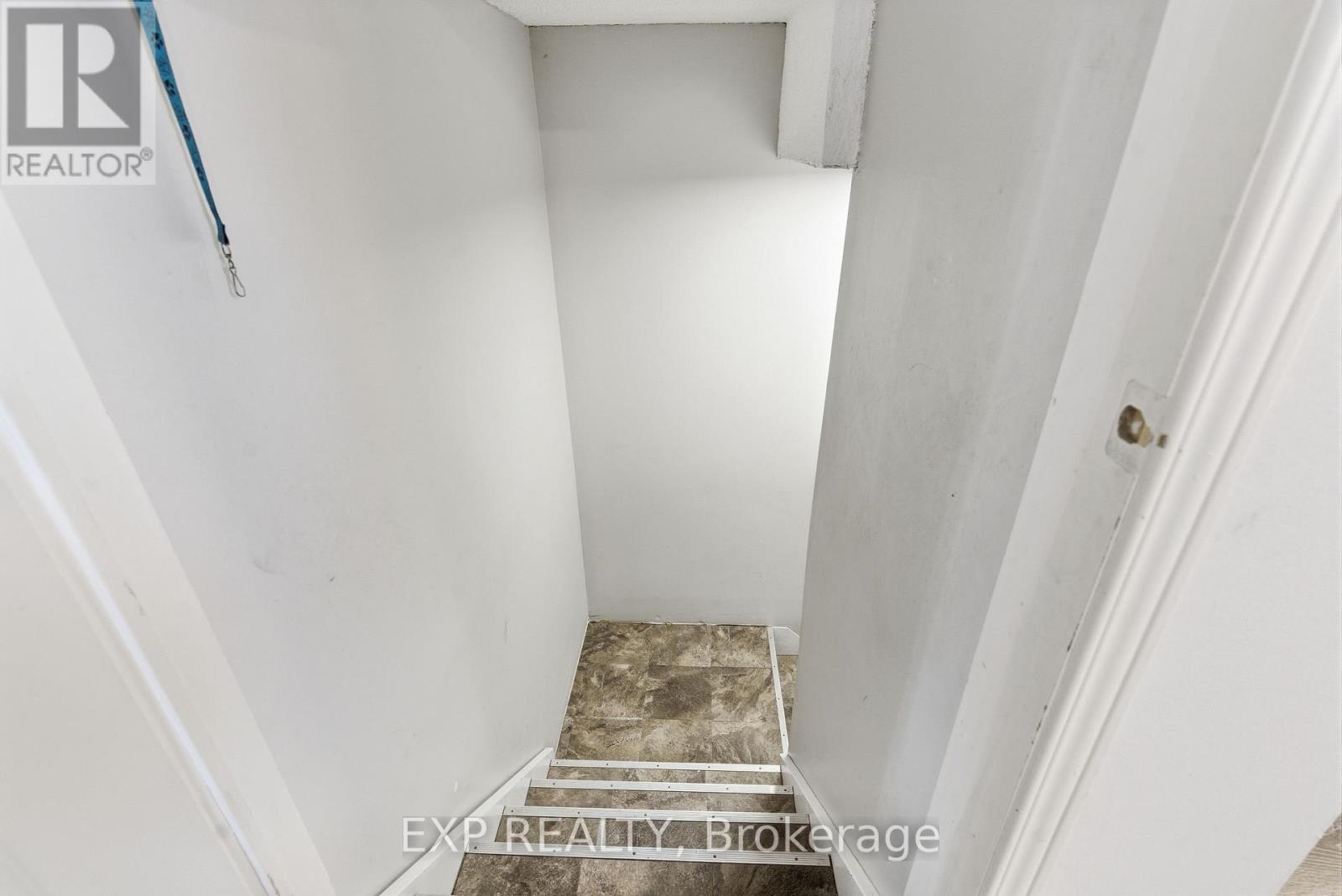 #10 3322 ADDISON AVENUE - 17