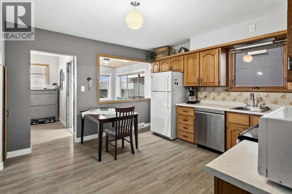 Single Family House Bungalow for Sale in   Avenue NE Renfrew Calgary 