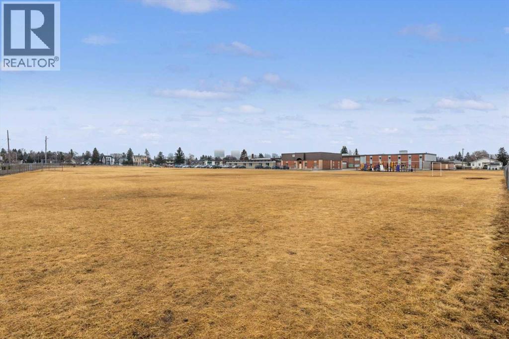 Single Family House Bungalow for Sale in   Avenue NE Renfrew Calgary 