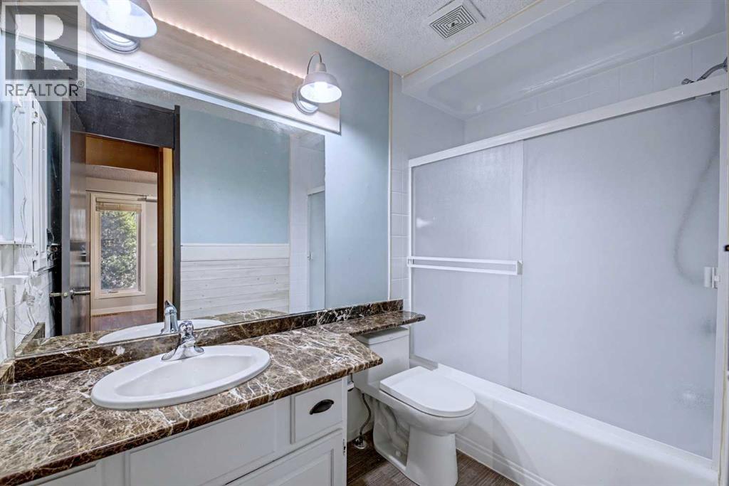 Single Family House 5 Level for Sale in  Bernard Drive NW Beddington Heights Calgary 