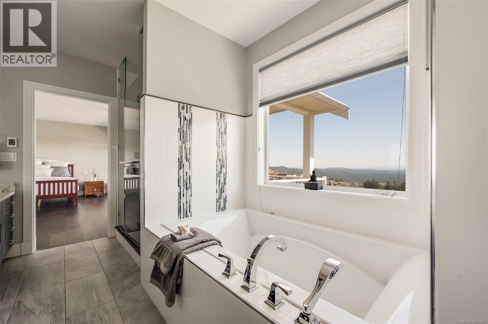 2279 NICKLAUS DR - 39