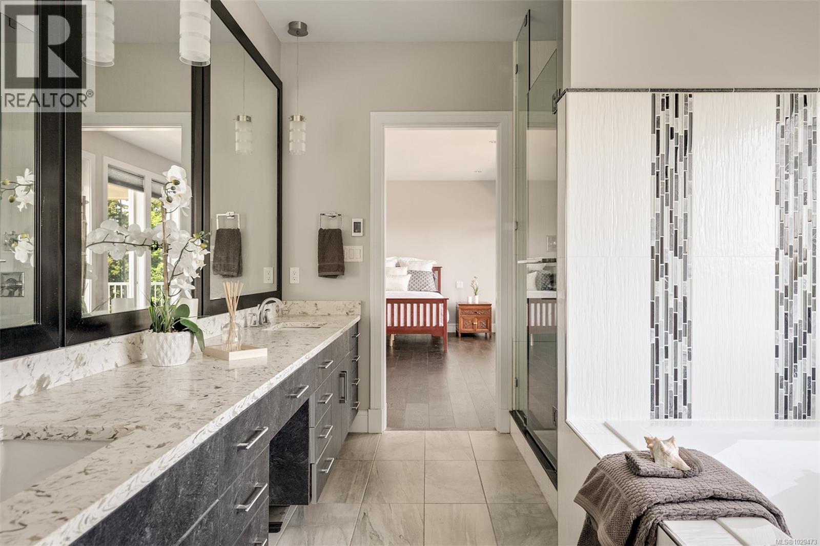 2279 NICKLAUS DR - 40