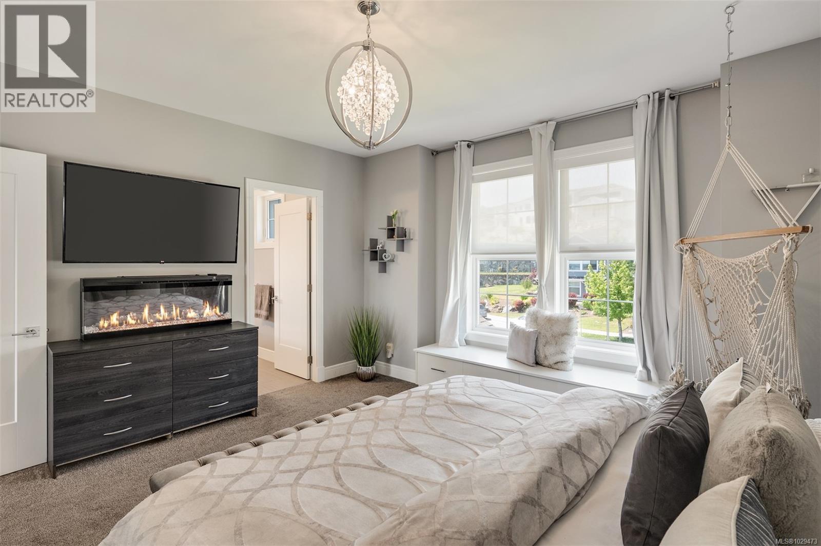 2279 NICKLAUS DR - 42