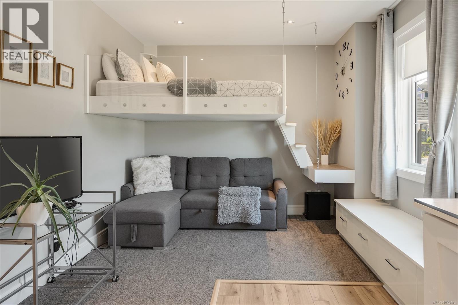 2279 NICKLAUS DR - 46