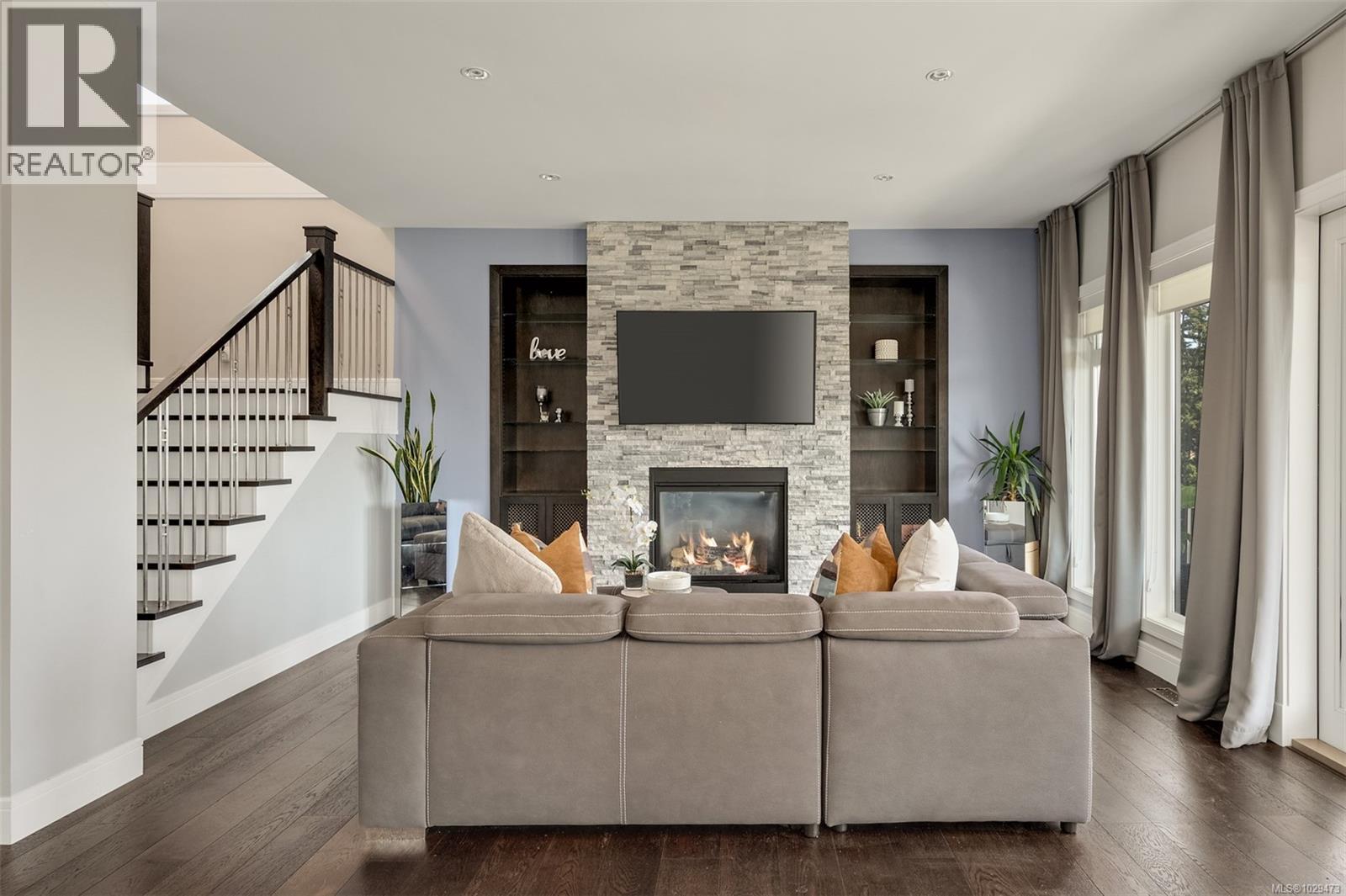 2279 NICKLAUS DR - 7