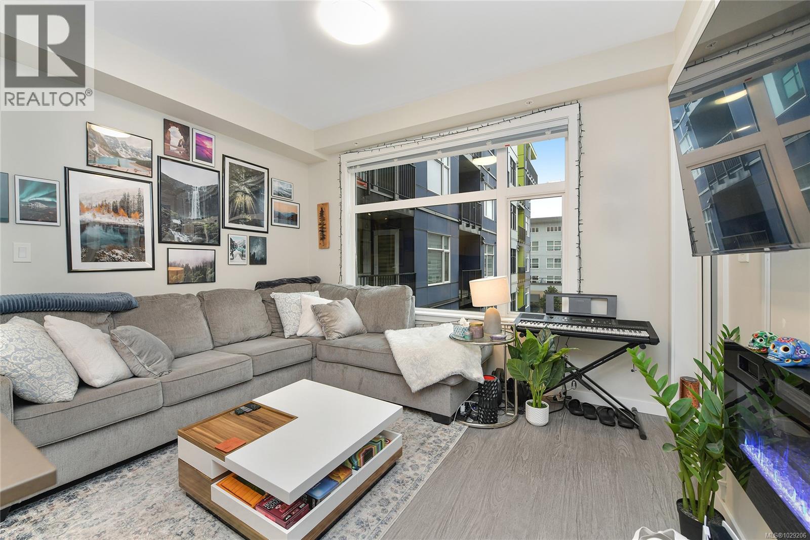 #301 2843 JACKLIN RD - 6