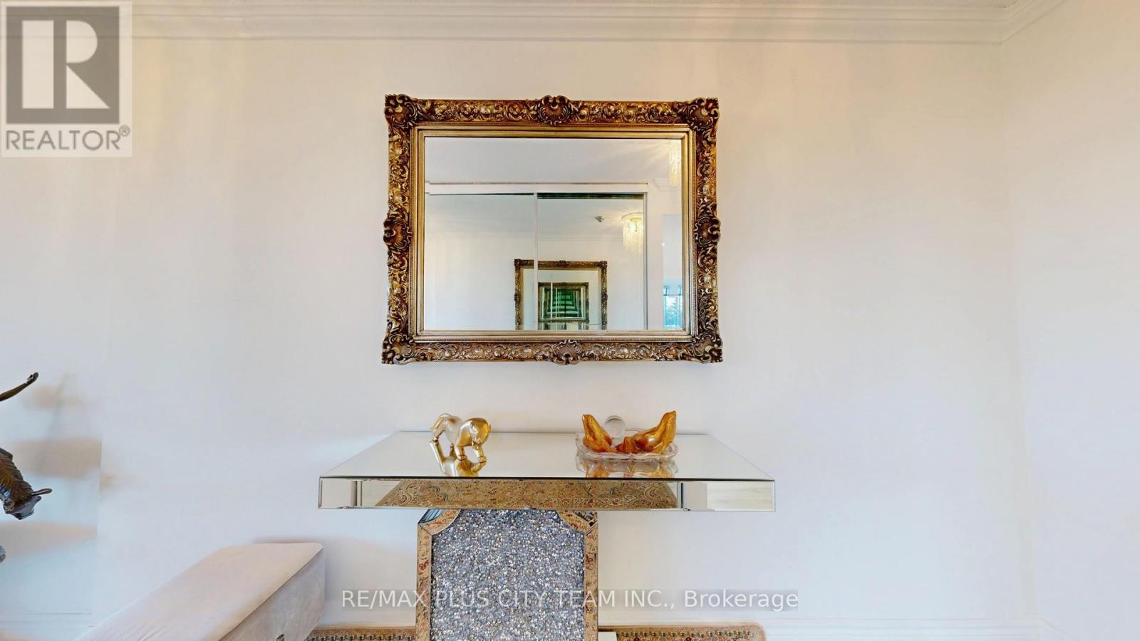 #410 7440 BATHURST STREET - 12