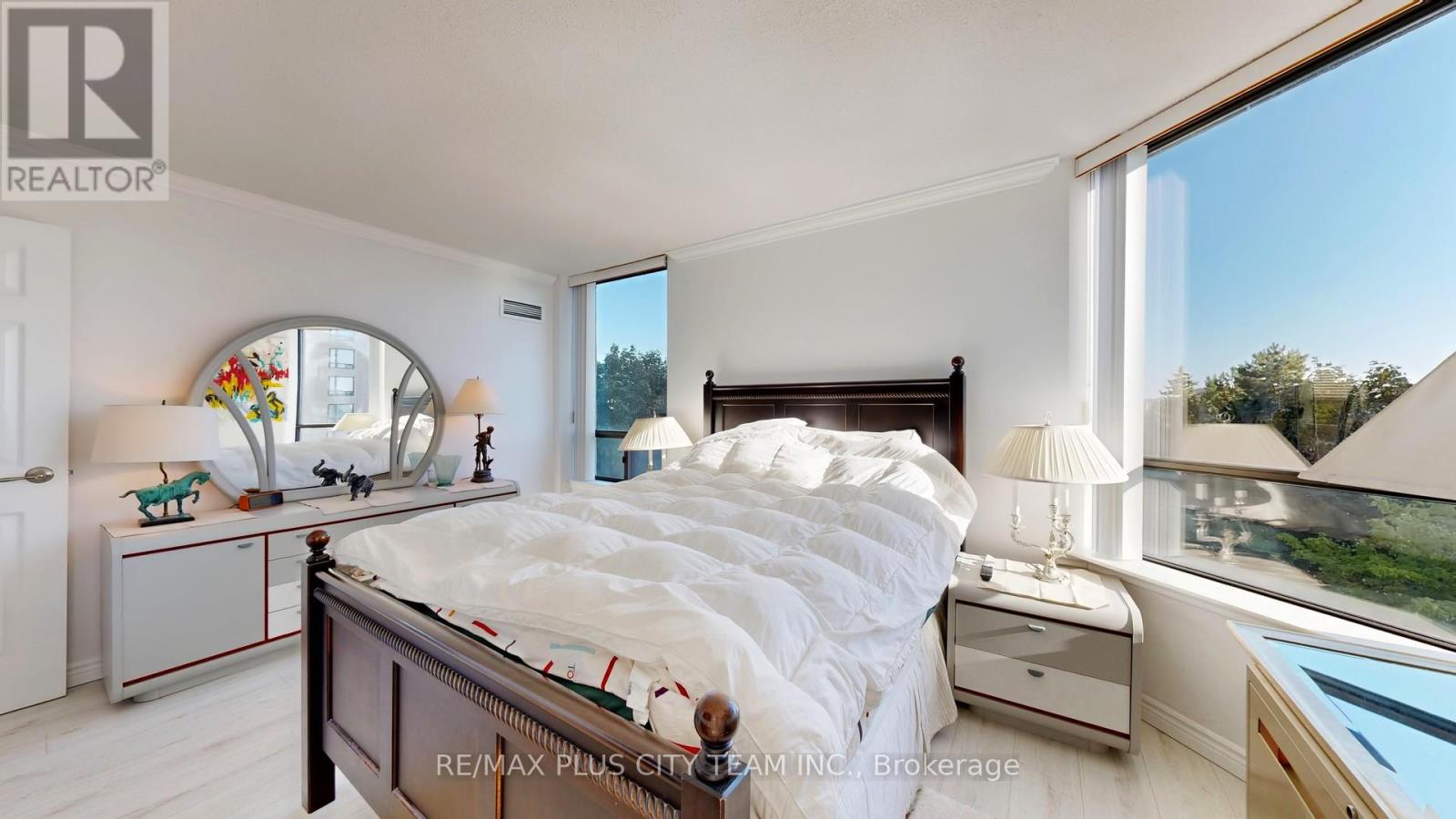 #410 7440 BATHURST STREET - 15