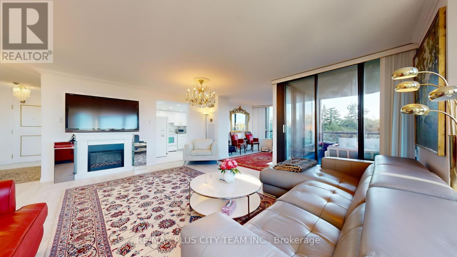 #410 7440 BATHURST STREET - 5