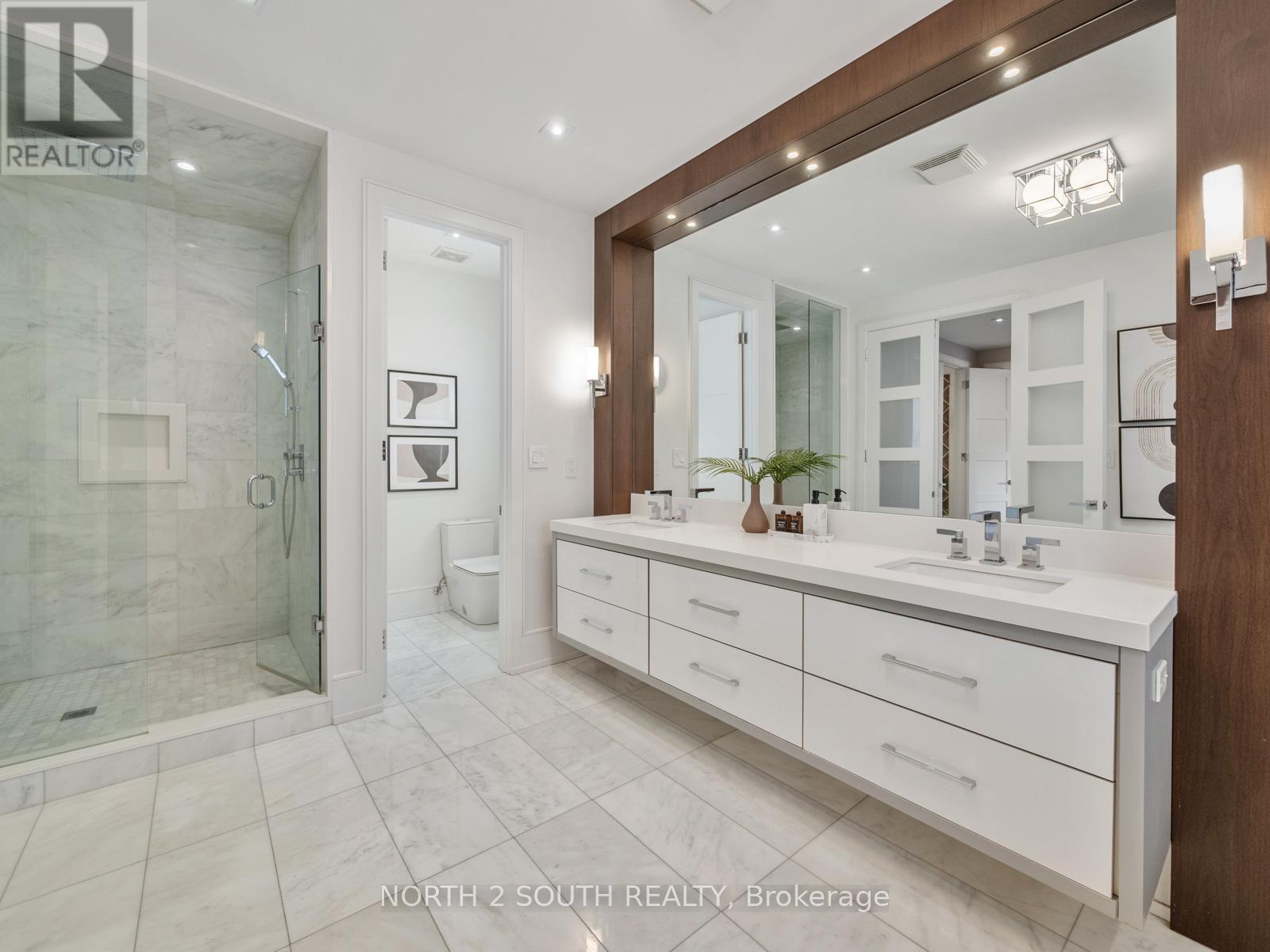 Single Family House for Sale in  KYLEMOUNT COURT Vaughan (Patterson) 