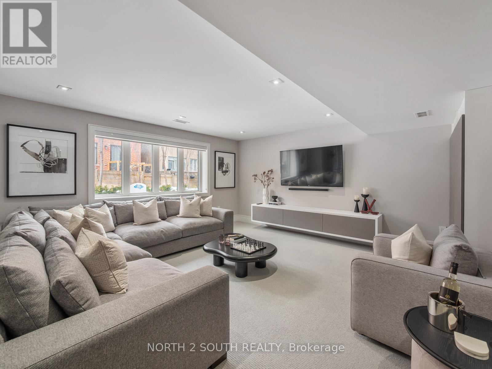 Single Family House for Sale in  KYLEMOUNT COURT Vaughan (Patterson) 