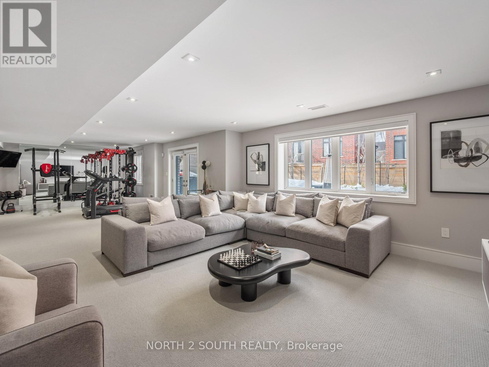 Single Family House for Sale in  KYLEMOUNT COURT Vaughan (Patterson) 