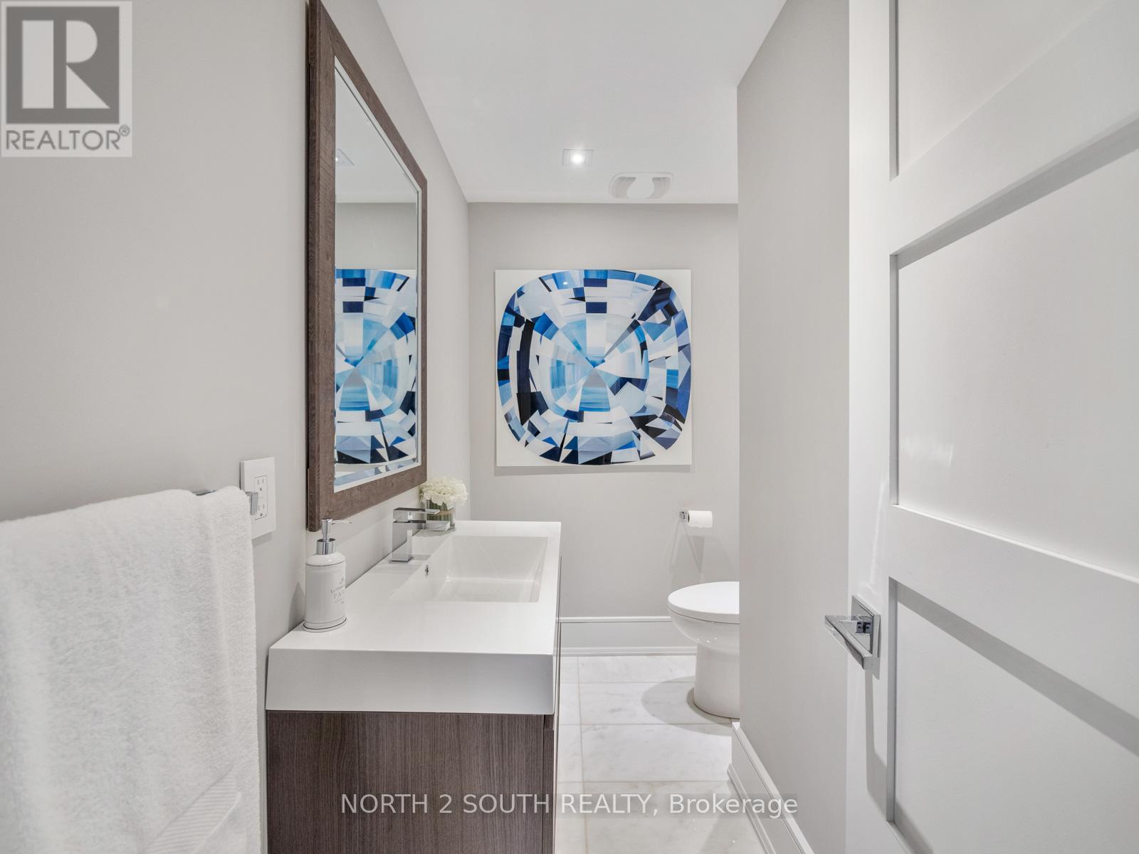 Single Family House for Sale in  KYLEMOUNT COURT Vaughan (Patterson) 